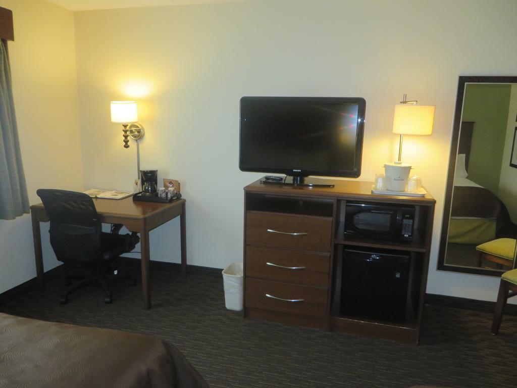 Americinn By Wyndham Rice Lake Pokoj fotografie